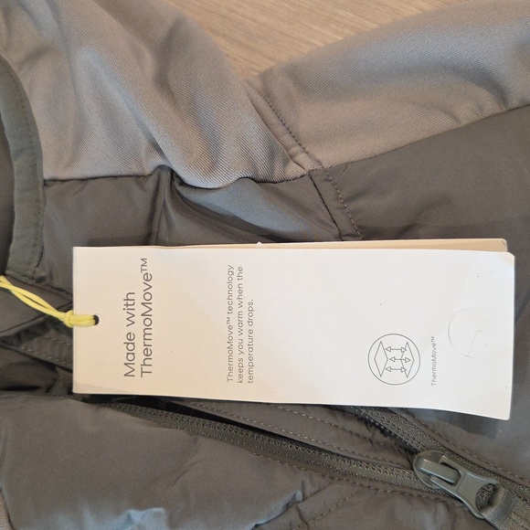 H&M Move Jacket - Picture 2 of 3